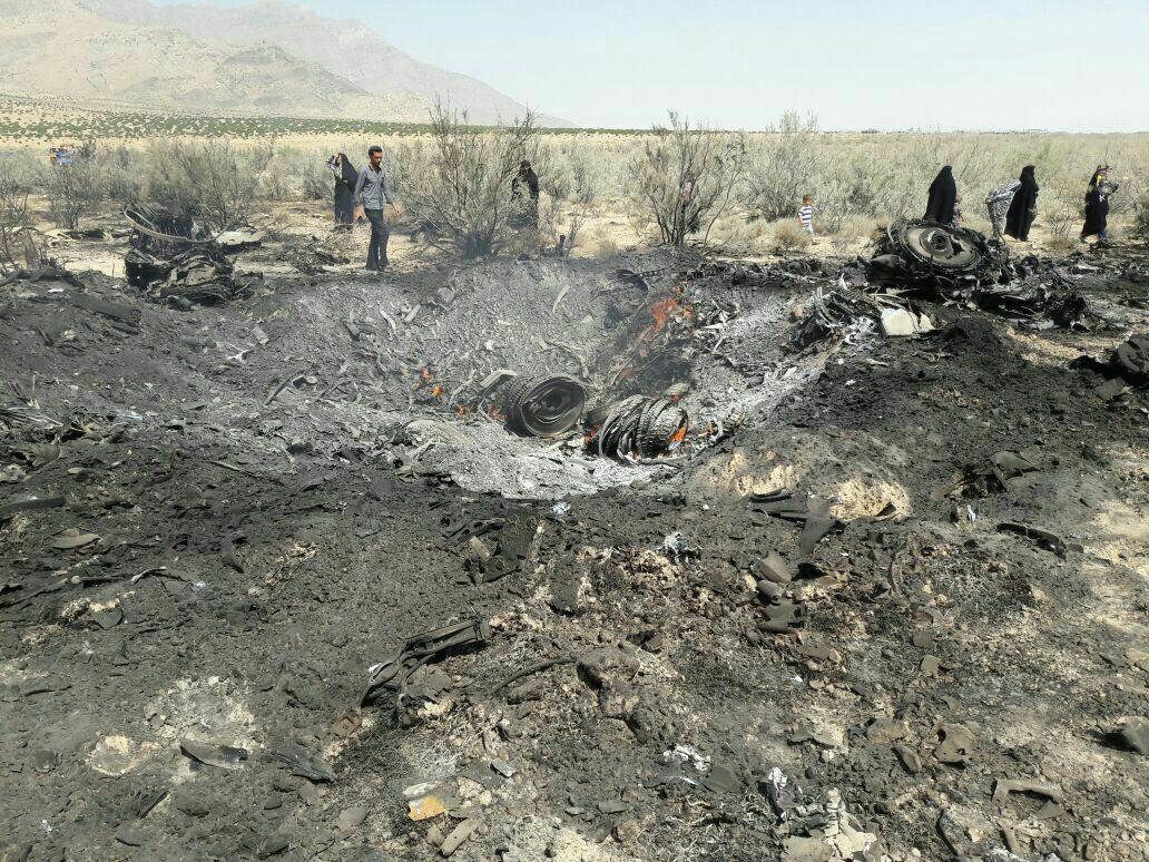 سرنشینان سوخو سقوط کرده ارتش در حوالی دریاچه بختگان سالم هستند/ جنگنده آموزشی بود