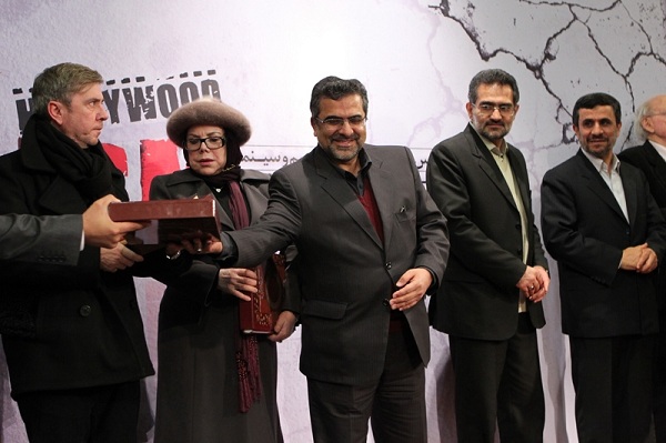 حقوق من در معاونت سینمایی 3 تا 4 میلیون بود/مسئولان سازمان سینمایی هم فیش حقوقی‌شان را منتشر کنند تا مقایسه کنیم/هزینه برگزاری جشنواره فیلم فجر در دولت قبل 5 میلیارد بود اما الان 15 میلیارد است