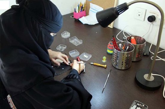 در این فروشگاه، ورود آقایان ممنوع است + تصاویر در این فروشگاه، ورود آقایان ممنوع است + تصاویر