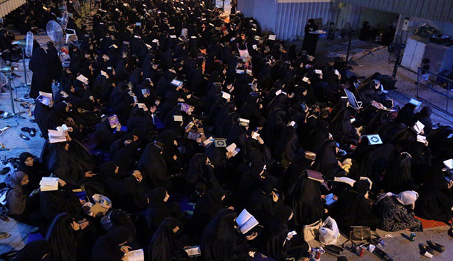 ادامۀ تحصن مقابل منزل آیتالله عیسی قاسم +عکس ادامۀ تحصن مقابل منزل آیتالله عیسی قاسم +عکس