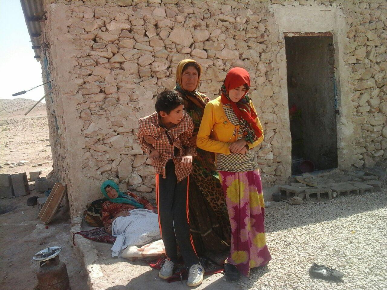 خانواده ای با سه معلول که فیش نجومی ندارند+ تصاویر