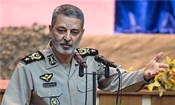 نظامیها همواره آماده و داوطلب اجرای سختترین ماموریتها هستند نظامیها همواره آماده و داوطلب اجرای سختترین ماموریتها هستند