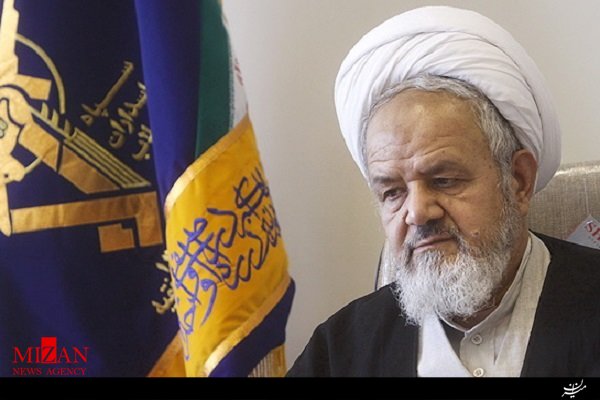 روحانیون باید اسلام ناب و انقلابی را معرفی کنند