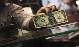 لیر در بازار کمیاب شد/ تک نرخی شدن ارز عملی نیست