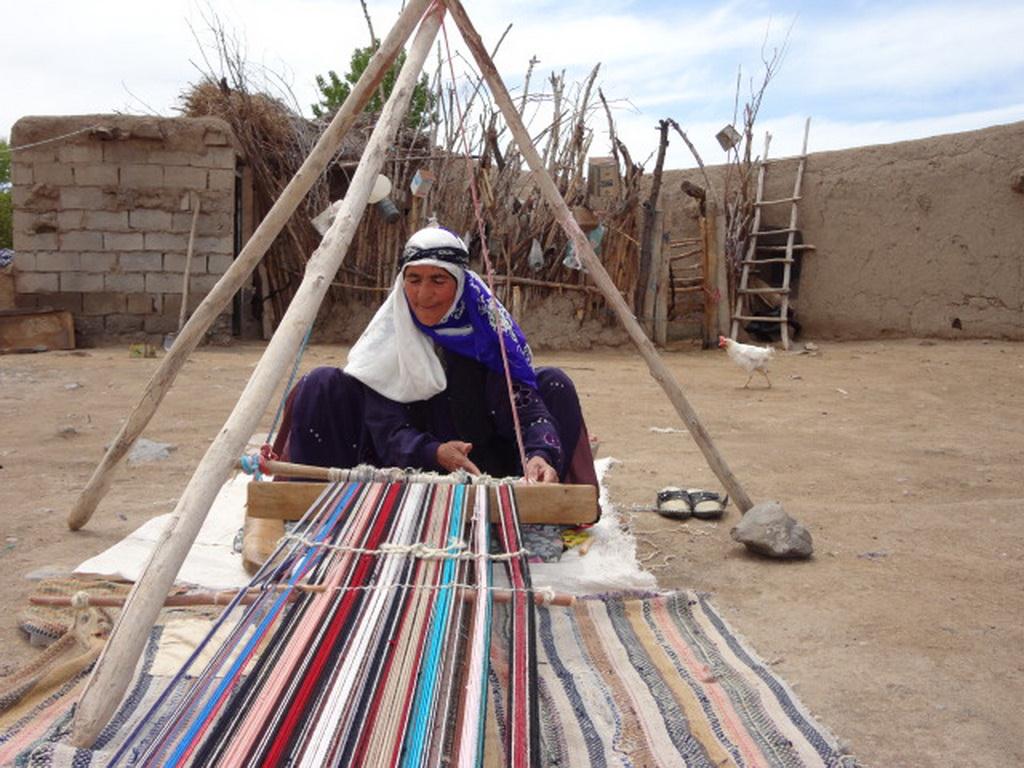 جاجیم بافی در شهرستان بشرویه باز زنده سازی می شود