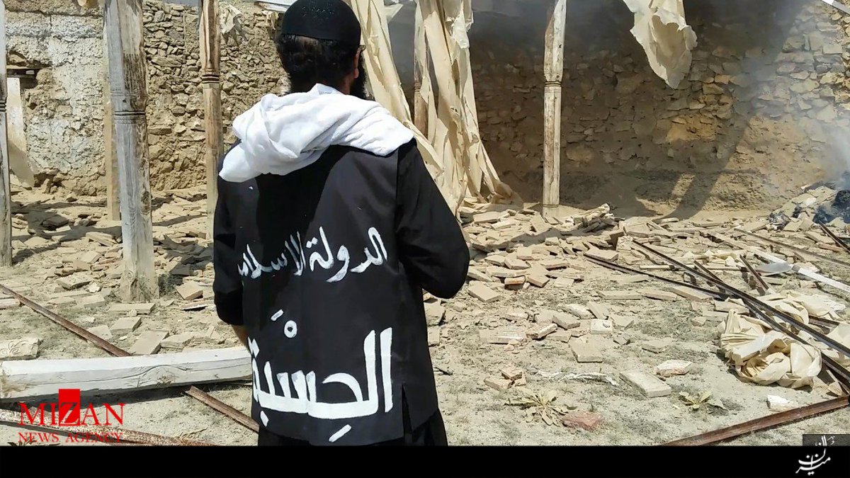 لحظه نبش قبر گورستان ننگرهار به دست داعشی‌‌ها + تصاویر