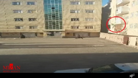 صحنههایی نفسگیر از اقدام به خودکشی یک زن در اردبیل + فیلم صحنههایی نفسگیر از اقدام به خودکشی یک زن در اردبیل + فیلم