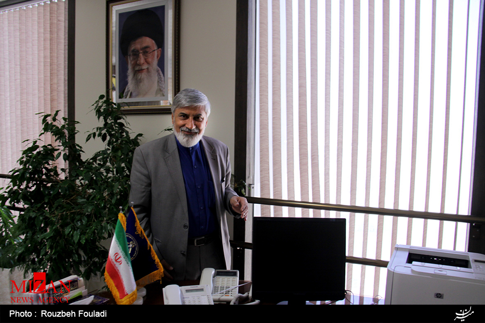 مدیریت لاریجانی در مجلس معتدل است/ ناطق حق اصولگرایان مجلس پنجم را ضایع میکرد/ نمیدانیم مجلس ششم با اسناد غائله 18 تیر چه کرد/ وزارت ارشاد دستِ سکولارهاست/ فتاح یکی از گزینههای اصولگرایان است مدیریت لاریجانی در مجلس معتدل است/ ناطق حق اصولگرایان مجلس پنجم را ضایع میکرد/ نمیدانیم مجلس ششم با اسناد غائله 18 تیر چه کرد/ وزارت ارشاد دستِ سکولارهاست/ فتاح یکی از گزینههای اصولگرایان است