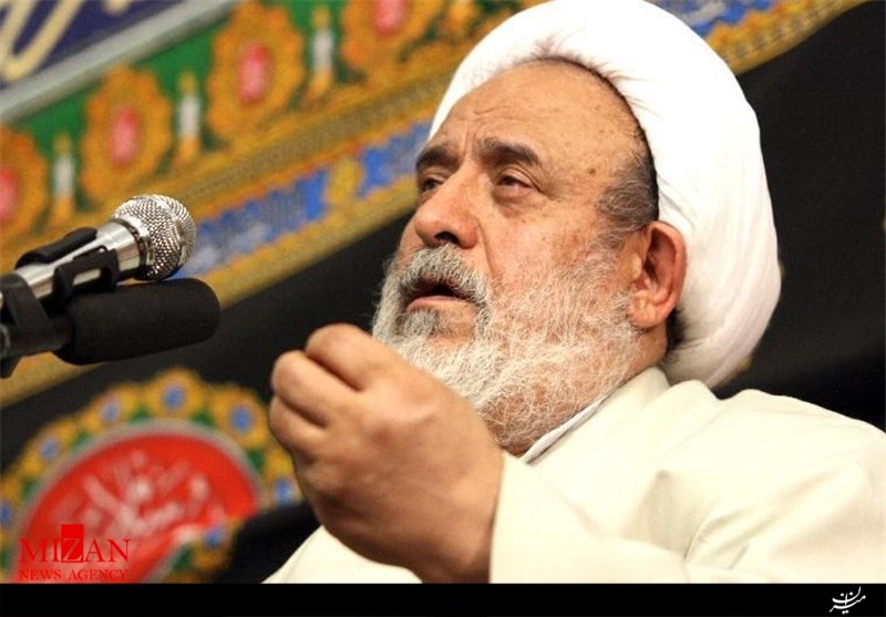 نفوذ فرهنگ آمریکایی ریشه در جدایی از فرهنگ قرآن و اهل بیت(ع) دارد