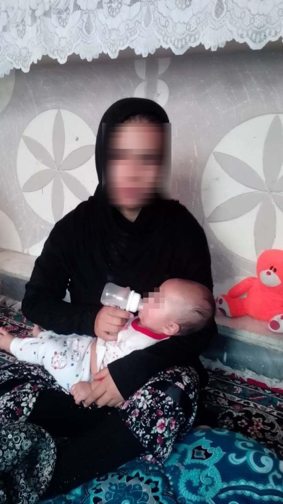 زندگی دشوار متکدی 14 ساله و فرزندش/ فرهاد از ترس پدر شدن به کوه زد زندگی دشوار متکدی 14 ساله و فرزندش/ فرهاد از ترس پدر شدن به کوه زد
