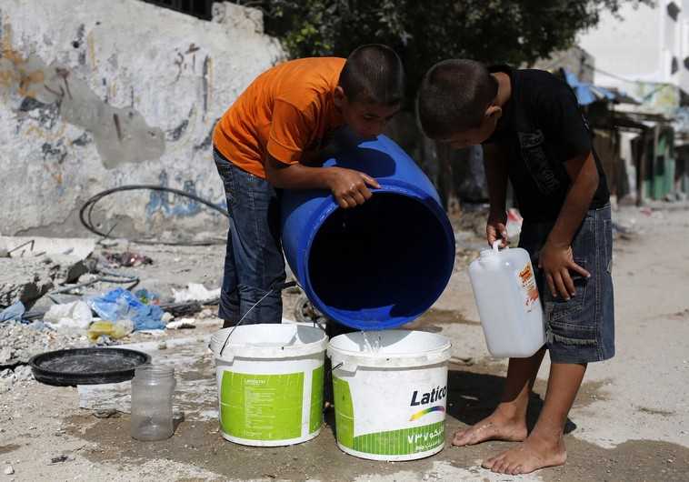 بحران آب در اردوگاه آوارگان غزه+عکس بحران آب در اردوگاه آوارگان غزه+عکس