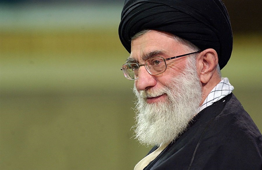 جمعی از خانوادههای شهدای فاجعه منا با رهبر انقلاب دیدار میکنند جمعی از خانوادههای شهدای فاجعه منا با رهبر انقلاب دیدار میکنند