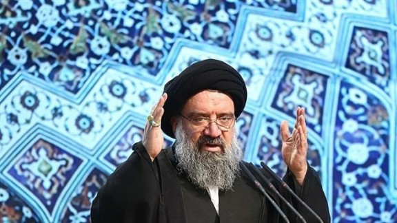اکثریت شهدای ایرانی فاجعه منا لب تشنه جان دادند/ بعد از انفجار برج های دو قلو بحث جنگهای صلیبی را مطرح کردند
