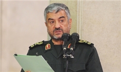 سرشاخه‌هایی که بخواهد سیاست‌های آمریکا را در کشور نفوذ دهد، قطع می‌شود
