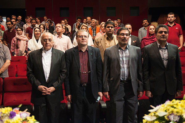 ارکستر خانه هنرمندان در تماشاخانه ایرانشهر رونمایی شد/ ابراز خوشحالی از ورود شجریان به کشور