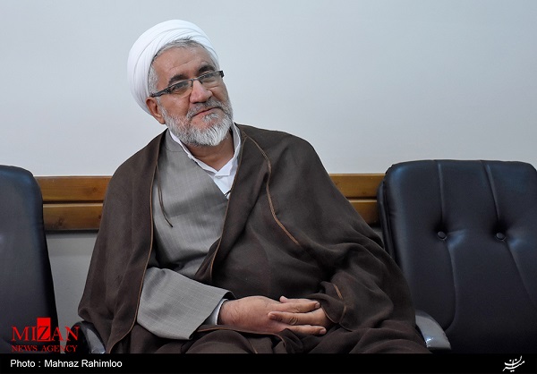 واقعیت اعدام‌های سال 67/ تیر خلاص منافقین بر سر و مغز اعضای خانواده‌هایشان/ کشف اسناد توطئه مجاهدین خلق در زندان/ ماجرای ترور غم انگیز یک زن باردار/ چرایی حکومت مریم رجوی بر منافقین/ چرا منتطری مقابل امام خمینی (ره) ایستاد