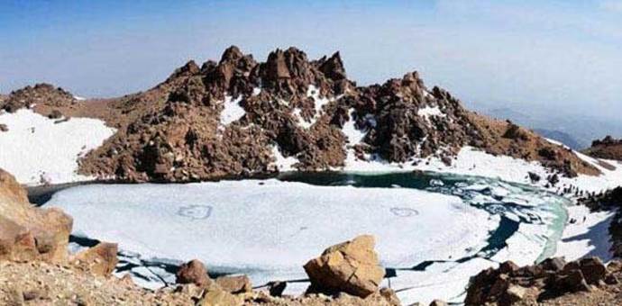 عجیبترین دریاچهها و تالابهای ایران+عکس عجیبترین دریاچهها و تالابهای ایران+عکس