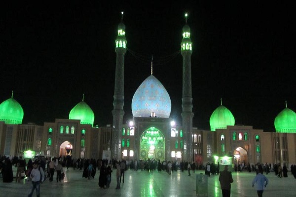 هدایت باطنی امام زمان(عج) برای جلوگیری از انحراف انسان است/ نور هدایت امام معصوم حالت انتظار را در فرد ایجاد می کند/////////ارسال نشود//////////جمعه