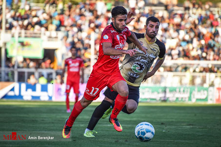 حضور همزمان 4 مدافع کناری در ترکیب اصلی پرسپولیس