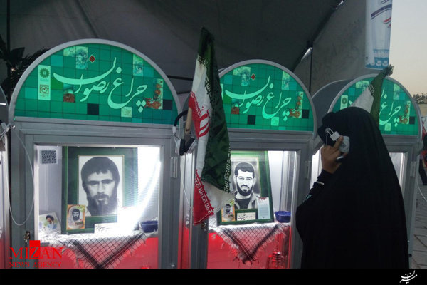 در این نمایشگاه با شهدا دوست شوید در این نمایشگاه با شهدا دوست شوید