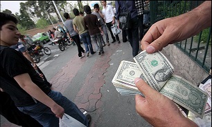 گرانی دلار، عامل تشدید رکود/ تعرفه گمرکی راه حل مدیریت بازار