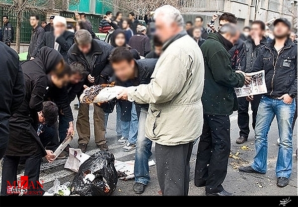 عاشورای ۸۸؛ اوج هتاکی فتنهگران/ لکه ننگی که عاشورائیان هرگز فراموش نخواهند کرد عاشورای ۸۸؛ اوج هتاکی فتنهگران/ لکه ننگی که عاشورائیان هرگز فراموش نخواهند کرد