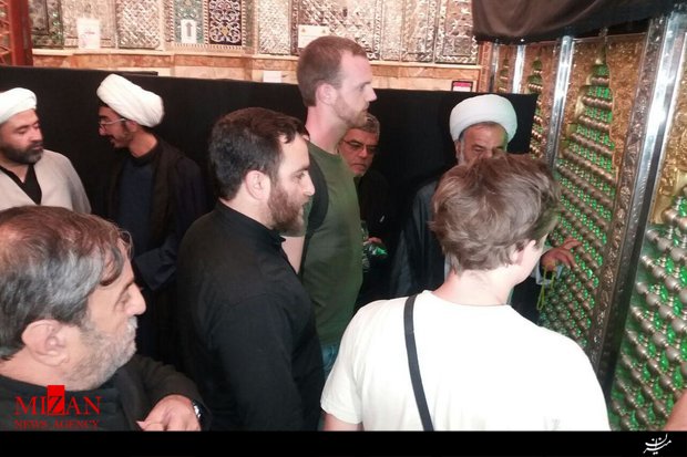 ۵ توریست مسیحی در امامزاده گرگان مسلمان شدند+تصاویر ۵ توریست مسیحی در امامزاده گرگان مسلمان شدند+تصاویر