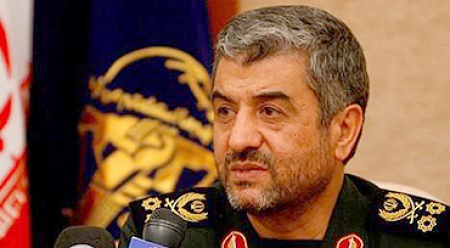 پایداری انقلاب اسلامی در نه گفتن به‌ نظام سلطه است/با اتکا به درون می‌توانیم بر مشکلات غلبه کنیم