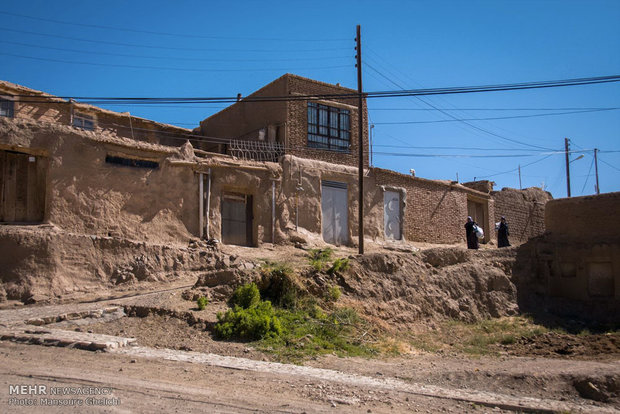 روستای «ابر» همچنان میلرزد/ زندگی در سایه ترس و اضطراب روستای «ابر» همچنان میلرزد/ زندگی در سایه ترس و اضطراب