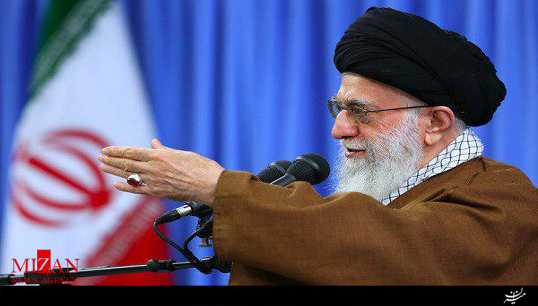 ماجرای عکس گرفتن از تابلوی فروش پایان‌نامه و انتشار آن در سراسر دنيا + فیلم