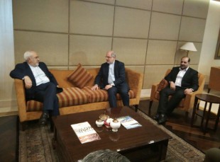 در پی نقض عهد آمریکایی ها؛ظریف: تمدید تحریم ها بی اعتباری آمریکا را نشان می دهدوزیر امور خارجه جمهوری اسلامی ایران:کاری که کنگره امریکا کرده است در صورتی که به امضای رئیس جمهور امریکا هم برسد اثر اجرایی ندارد. در پی نقض عهد آمریکایی ها؛ظریف: تمدید تحریم ها بی اعتباری آمریکا را نشان می دهدوزیر امور خارجه جمهوری اسلامی ایران:کاری که کنگره امریکا کرده است در صورتی که به امضای رئیس جمهور امریکا هم برسد اثر اجرایی ندارد.