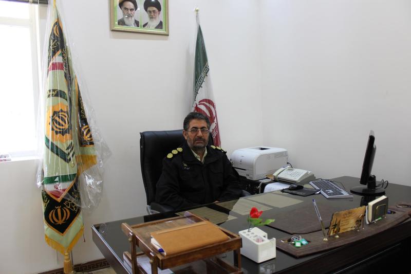 سرباز وظيفه پليس فرودگاه يزد کيف میلیاردی را به صاحبش بازگرداند
