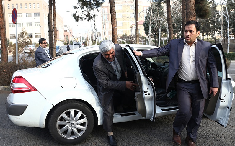 29 نماینده همچنان خواستار استیضاح وزیر علوم هستند/ شروط فرهادی برای روحانی از شایعه تا واقعیت! 29 نماینده همچنان خواستار استیضاح وزیر علوم هستند/ شروط فرهادی برای روحانی از شایعه تا واقعیت!