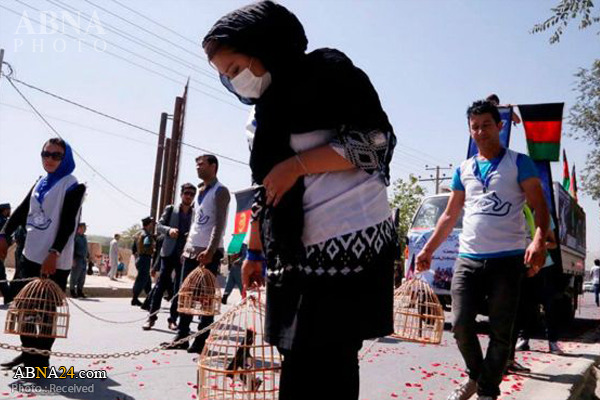 نمایش خیابانی برای صلح و نفرت از جنگ در نمایش خیابانی برای صلح و نفرت از جنگ در