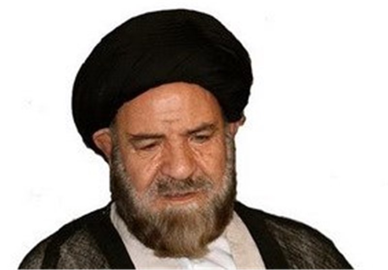 گرگ‌های حریص دندان طمع برای نظام اسلامی تیز کرده‌اند