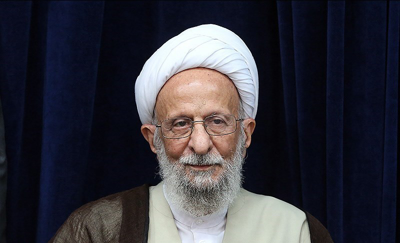 امروز انقلاب اسلامی آنچنان وسعت یافته که دشمنان از براندازی آن ناامید شدهاند امروز انقلاب اسلامی آنچنان وسعت یافته که دشمنان از براندازی آن ناامید شدهاند