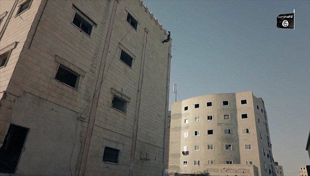 استفاده داعش از کودکان در اعدام گروگانها استفاده داعش از کودکان در اعدام گروگانها