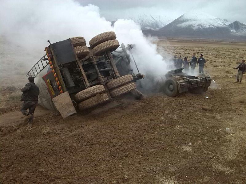 ماموران فداكار پليس، ناجي راننده و سرنشين كاميون اويكو
