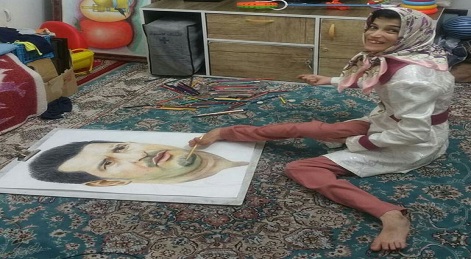 حضور نقاش معلول چهره علی دایی در تمرینات نفت + عکس حضور نقاش معلول چهره علی دایی در تمرینات نفت + عکس