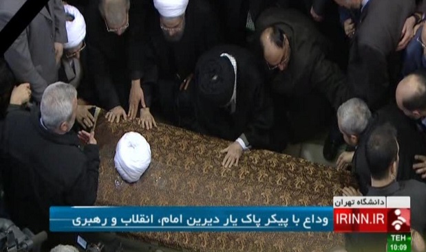 اقامه نماز بر پیکر آیت الله هاشمی رفسنجانی در دانشگاه تهران به پایان رسید/وداع رهبر معظم انقلاب با یار دیرین/آغاز تشییع پیکر اقامه نماز بر پیکر آیت الله هاشمی رفسنجانی در دانشگاه تهران به پایان رسید/وداع رهبر معظم انقلاب با یار دیرین/آغاز تشییع پیکر