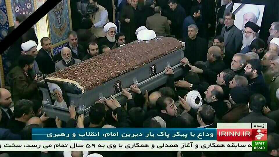 اقامه نماز بر پیکر آیت الله هاشمی رفسنجانی در دانشگاه تهران به پایان رسید/وداع رهبر معظم انقلاب با یار دیرین/آغاز تشییع پیکر اقامه نماز بر پیکر آیت الله هاشمی رفسنجانی در دانشگاه تهران به پایان رسید/وداع رهبر معظم انقلاب با یار دیرین/آغاز تشییع پیکر