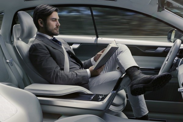 عرض اندام خودروهای بدون راننده در نمایشگاه CES 2017