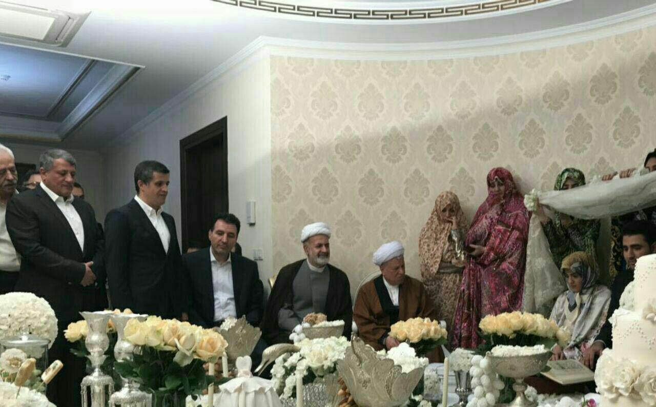 آخرین خطبه عقد آیت الله هاشمی در مراسم عقد نوه اش+عکس آخرین خطبه عقد آیت الله هاشمی در مراسم عقد نوه اش+عکس