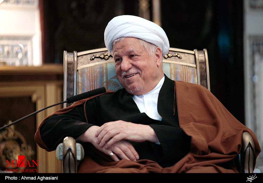 انگشتری که سردار سلیمانی به عفت مرعشی داد/روحانی خیلی جاها به نظر آیت الله هاشمی رفسنجانی عمل نمیکرد