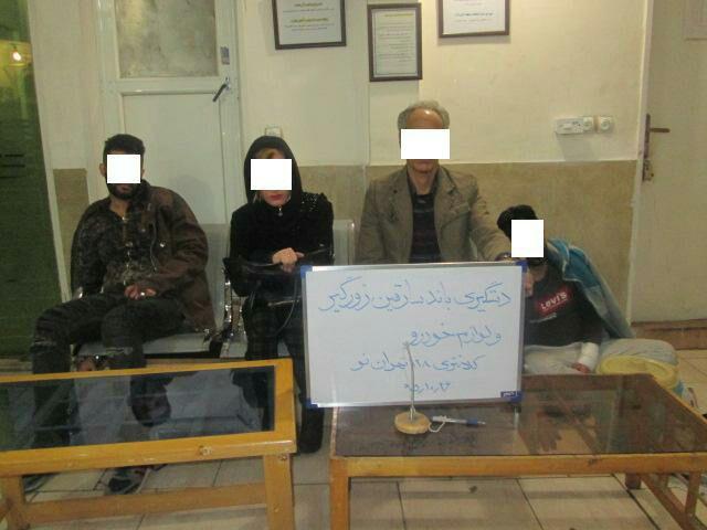 پایان سرقت های لوازم داخل خودرو محله تهران نو با دستگیری 4 دزد/ یک زن در میان سارقان+تصاویر پایان سرقت های لوازم داخل خودرو محله تهران نو با دستگیری 4 دزد/ یک زن در میان سارقان+تصاویر