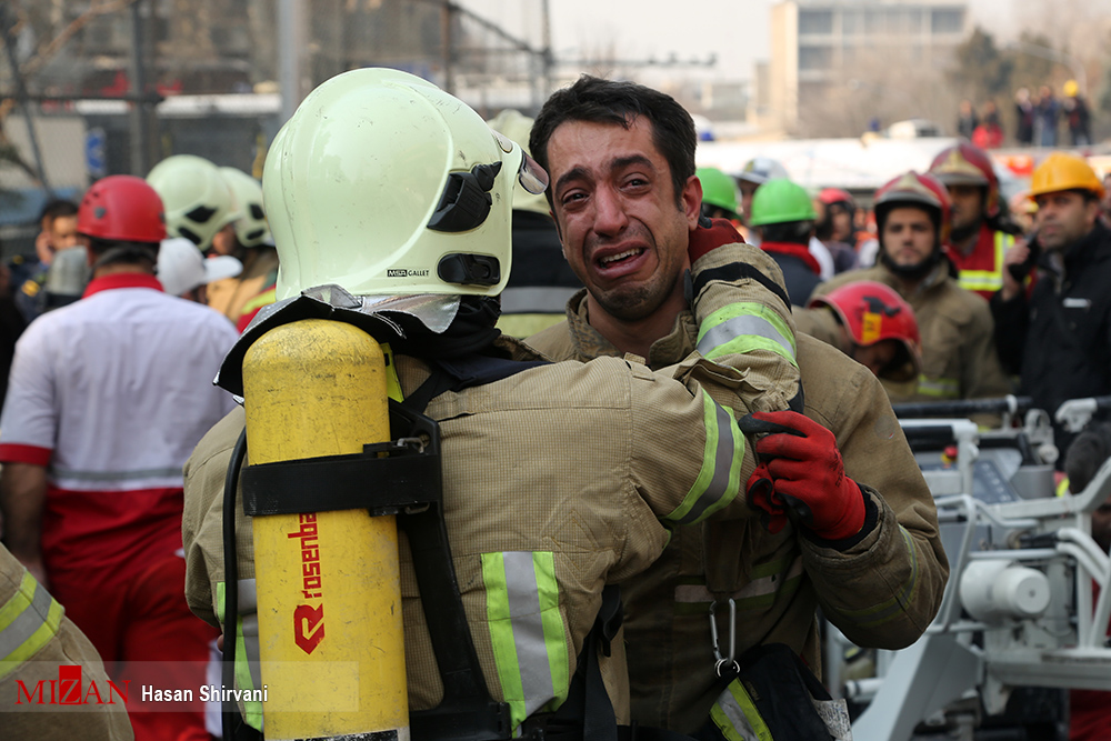 ادامه محدودیت های ترافیکی درمحدوده ساختمان پلاسکو تا دو روز آینده ادامه محدودیت های ترافیکی درمحدوده ساختمان پلاسکو تا دو روز آینده