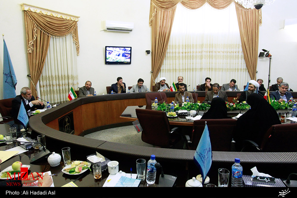 دادستان تهران جواب شایعه پردازان را داد/ حضور سرپرست دایره نظارت بر زندان اوین در جلسه دادستانی + تصاویر دادستان تهران جواب شایعه پردازان را داد/ حضور سرپرست دایره نظارت بر زندان اوین در جلسه دادستانی + تصاویر