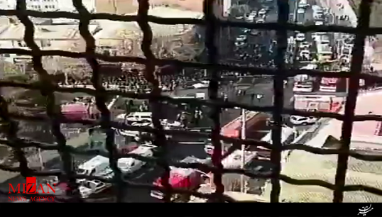 فیلم یکی از آتشنشانان در طبقه آخر پلاسکو پیش از ریزش + فیلم فیلم یکی از آتشنشانان در طبقه آخر پلاسکو پیش از ریزش + فیلم