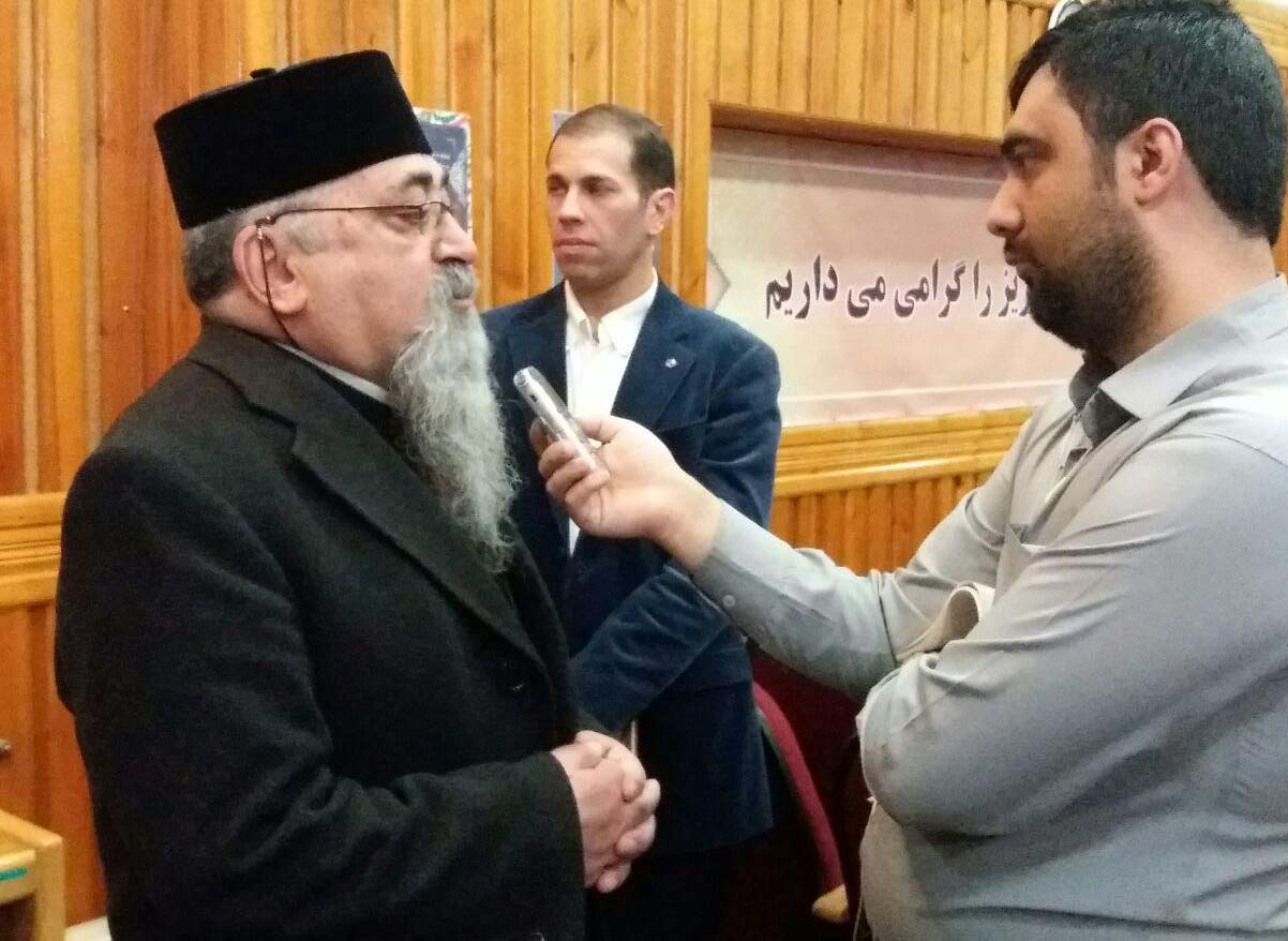 وضعیت اقلیت های دینی قبل و بعد از انقلاب اسلامی/ کشیش ارمنی: به فرمان امام خمینی (ره) بر علیه طاغوت به پا خاستیم وضعیت اقلیت های دینی قبل و بعد از انقلاب اسلامی/ کشیش ارمنی: به فرمان امام خمینی (ره) بر علیه طاغوت به پا خاستیم
