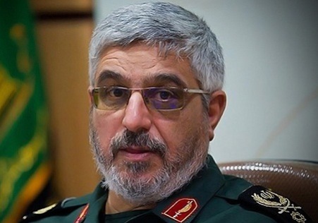 از همه مستضعفین جهان دفاع خواهیم کرد